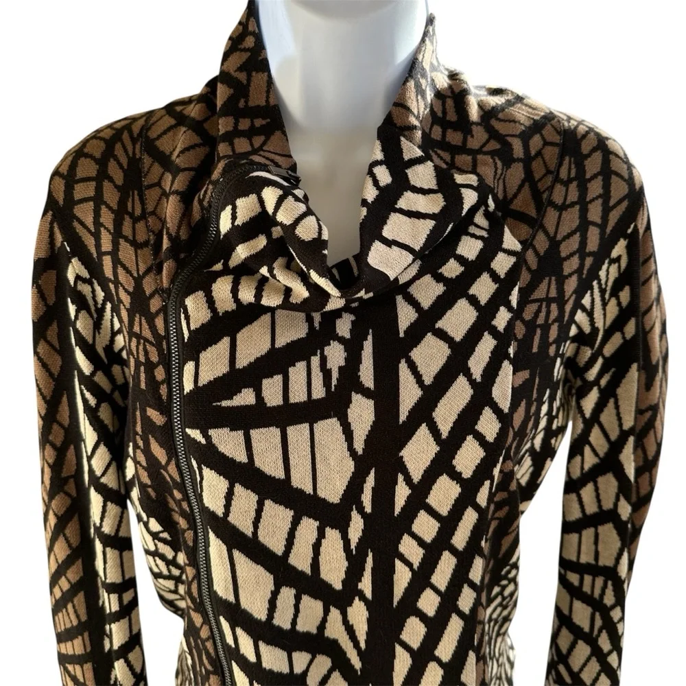 BCBGMaxAzria Abstract Pattern Silk and Wool Blend Sweater Jacket - Picture 8 of 13